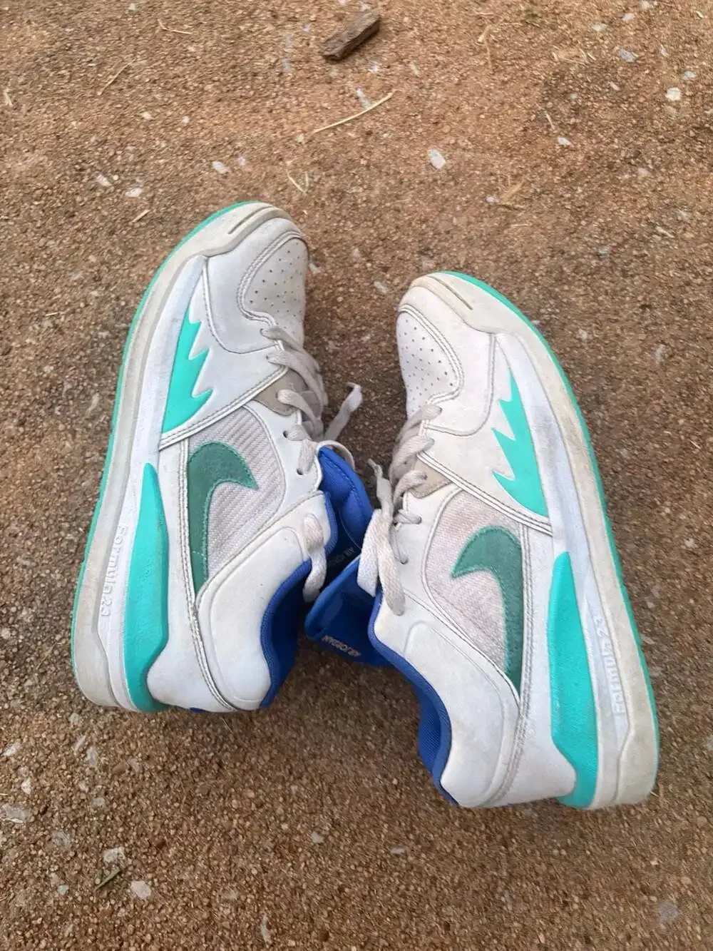 Jordan Stadium 90 SE GS 'White/Hyper Royal/Hyper Jade' sz 7Y